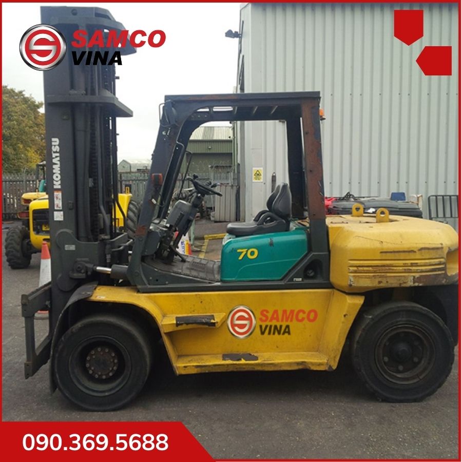 Xe nâng cũ Caterpillar 7 tấn DP70 (Diesel)