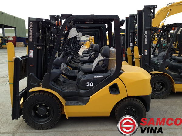 Giá xe nâng komatsu 3 tấn