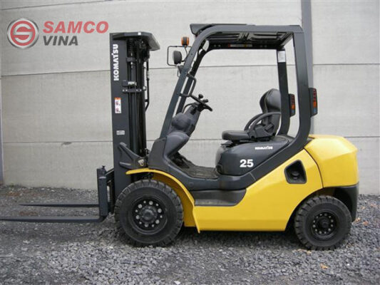 Xe nâng điện 2 tấn có thiết kế nhỏ gọn, phù hợp cho những nơi có diện tích di chuyển nhỏ hẹp