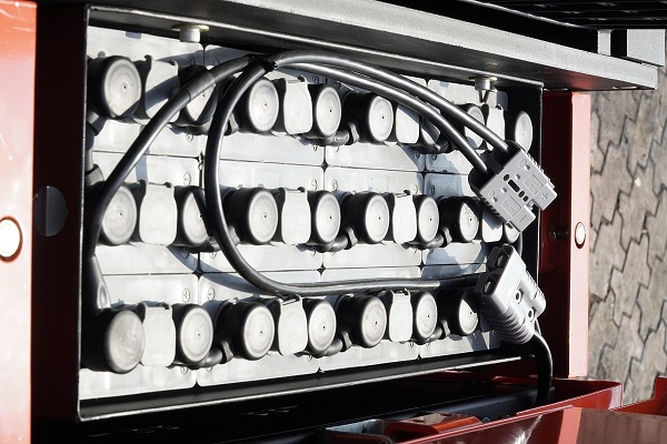 Bình điện xe nâng đứng lái